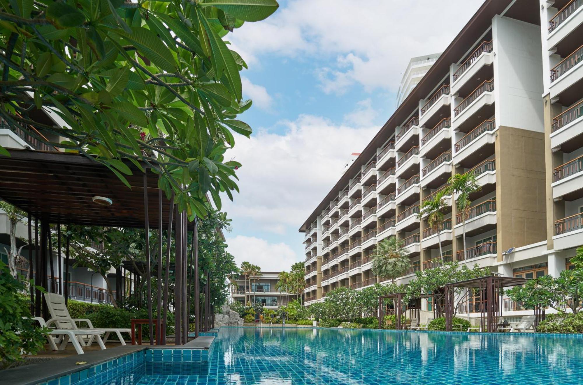 酒店 Welcome World Beachfront Pattaya