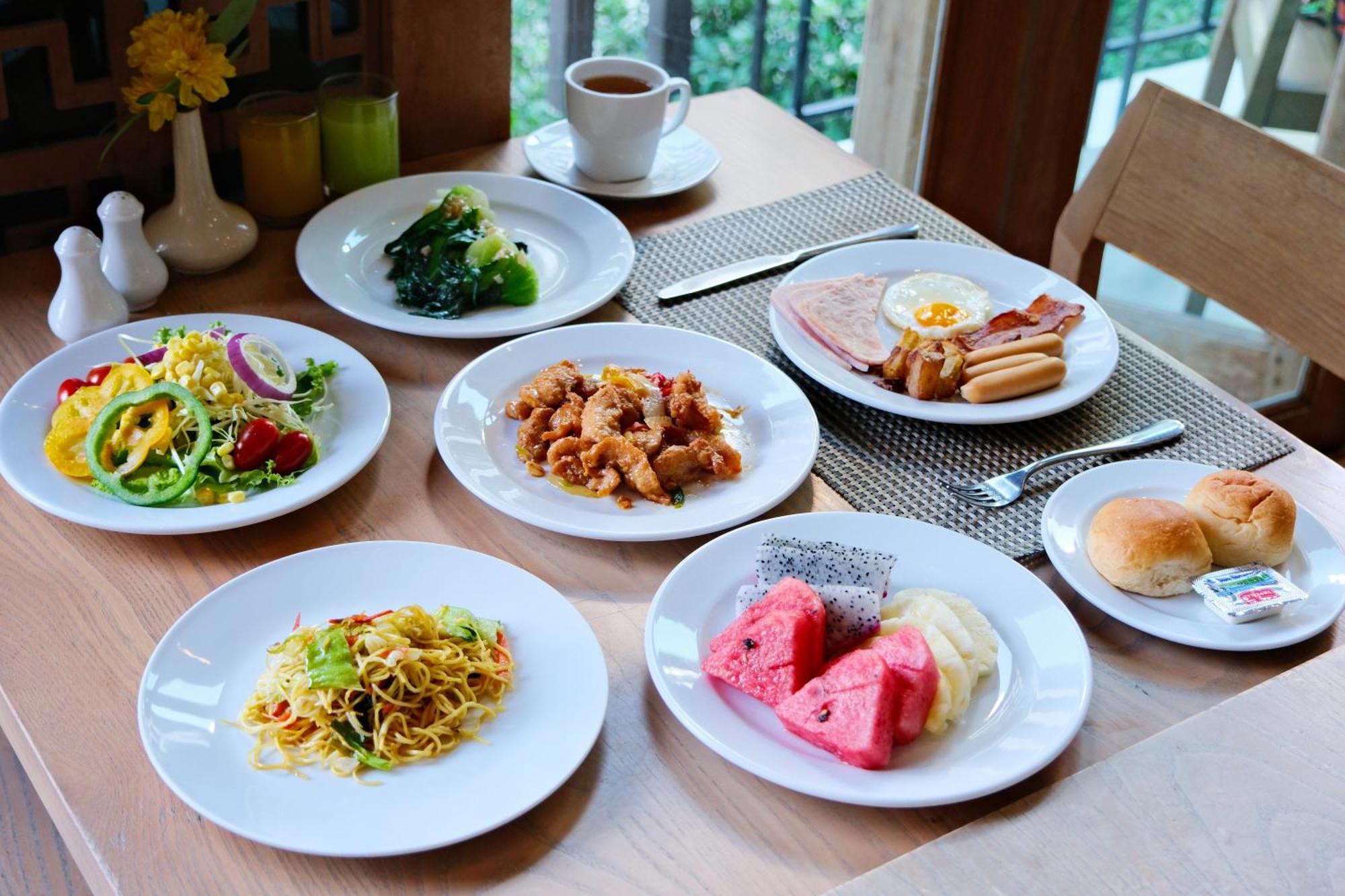 Welcome World Beachfront 酒店 4*